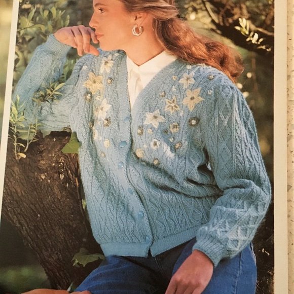 Katia Knitting Pattern Book 57 Sweaters Autumn Winter in English and Spanish #21 - Picture 6 of 12